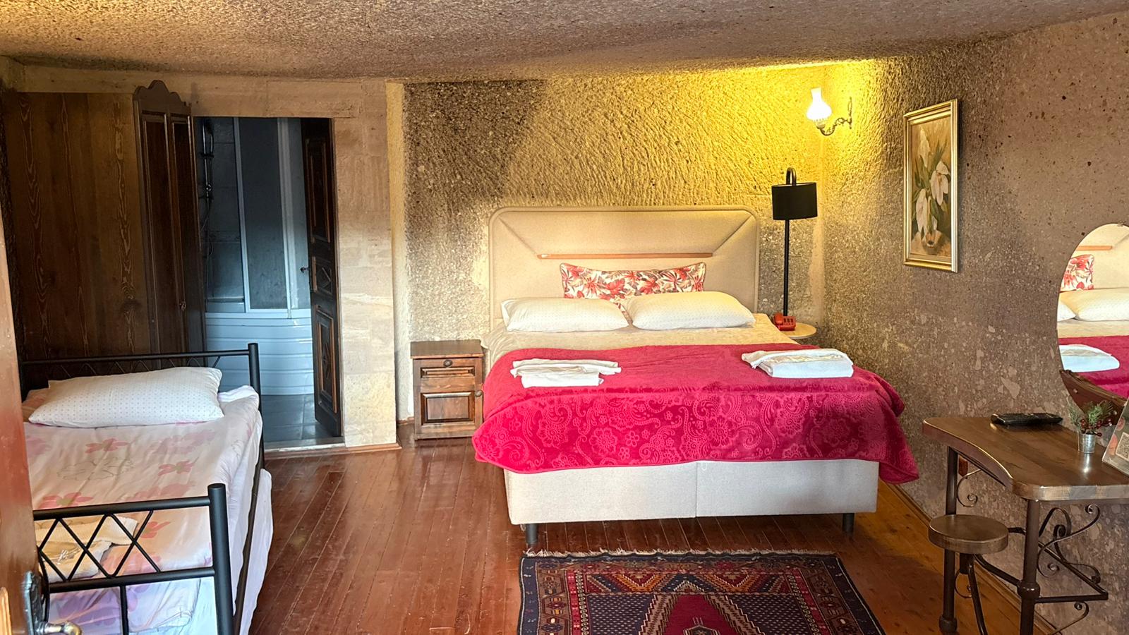 Family Cave Deluxe Teraslı Oda