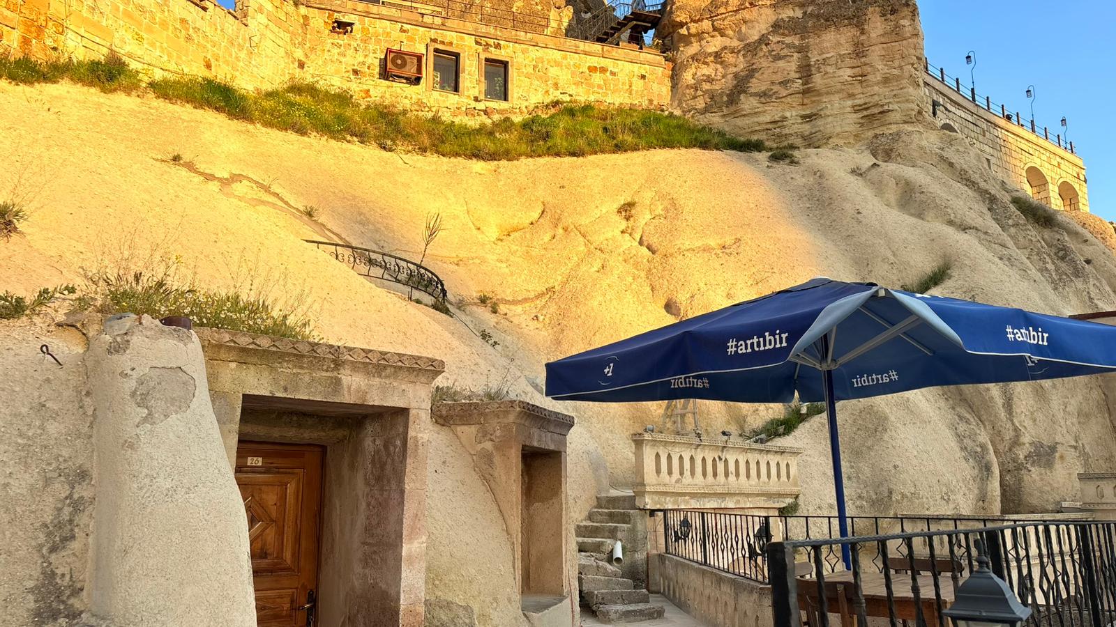 Family Cave Deluxe Teraslı Oda